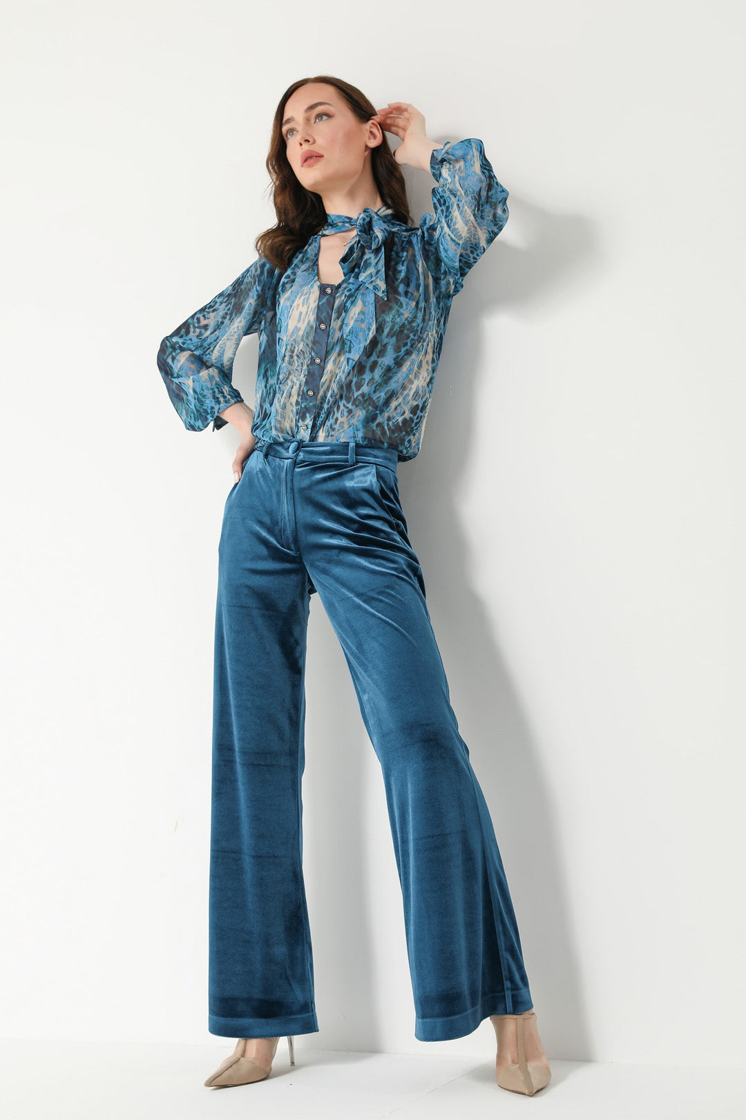 HIGH WAISTED VELVET TROUSERS